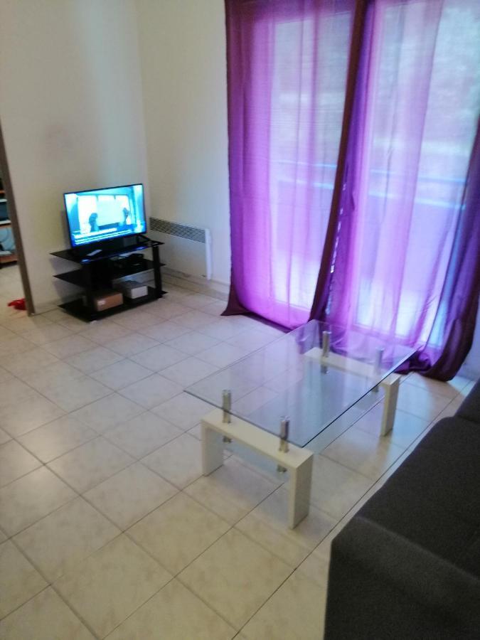 Apartament Appart F1 Entier Avec Parking Securise Nicea Zewnętrze zdjęcie
